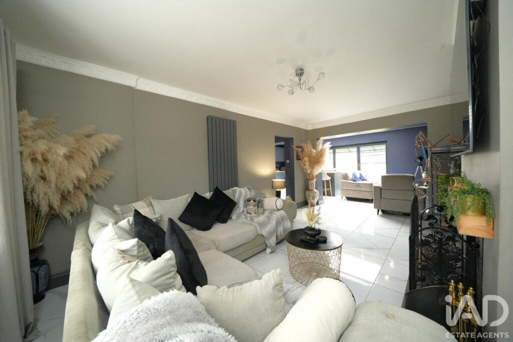 Brackendale Drive, Walsall, WS5 photo 3