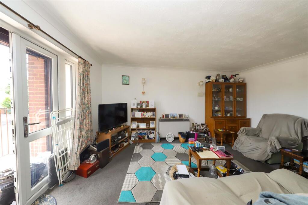32 High Street, Yiewsley, West Drayton photo 3