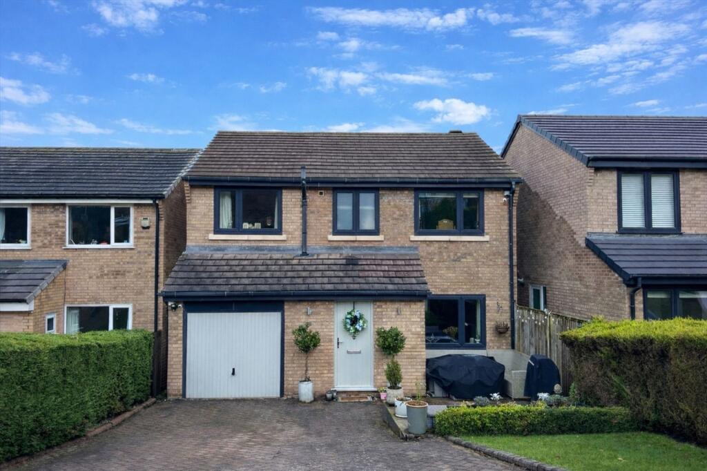 4-bed detached on Linglongs Avenue, Whaley Bridge, SK23, £475,000