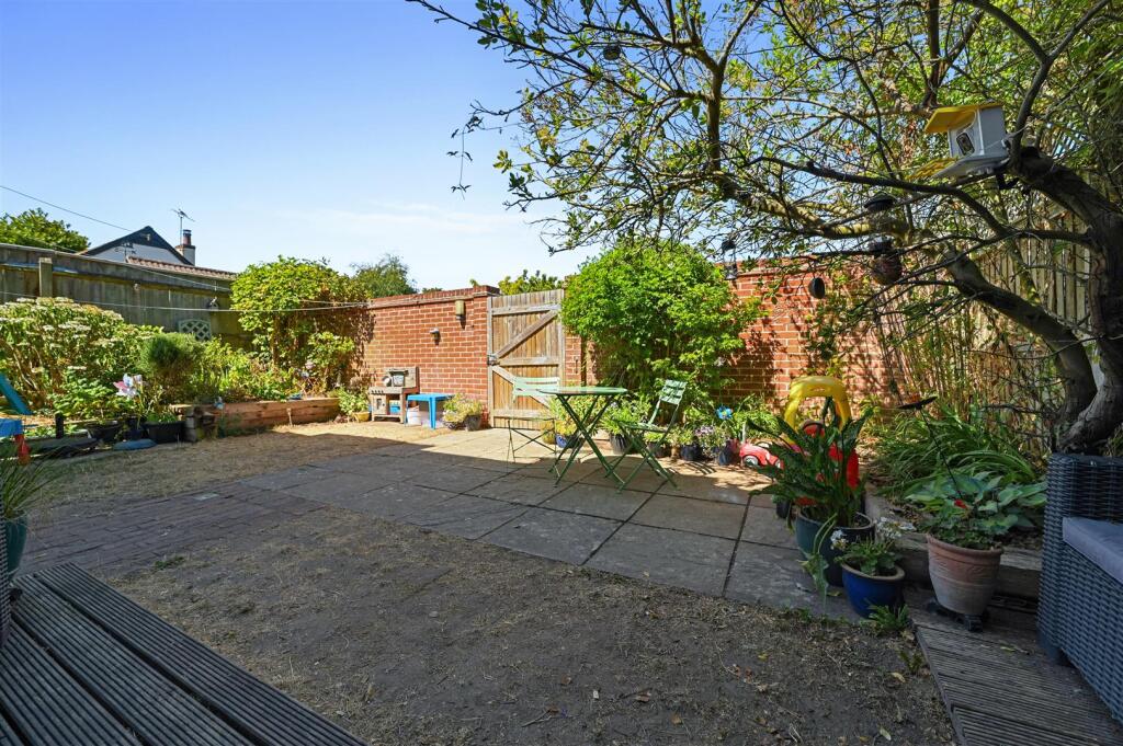 House in Babergh, East Bergholt - View 3