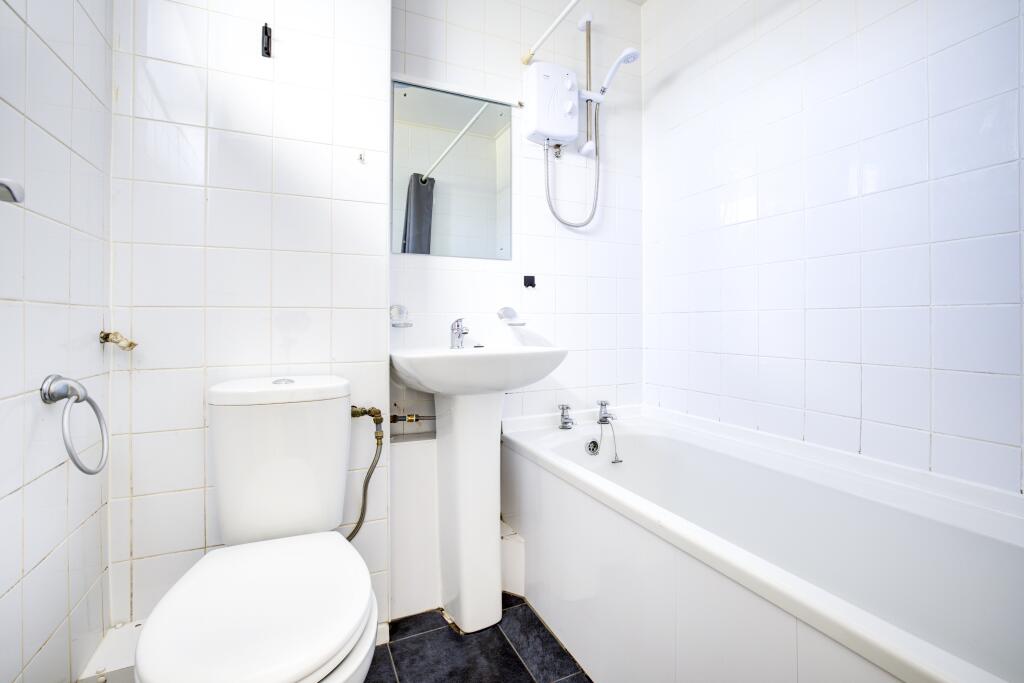 Apartment in Newcastle upon Tyne - More