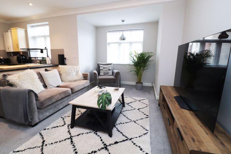 Apartment in Grimsby, Scartho - View 3