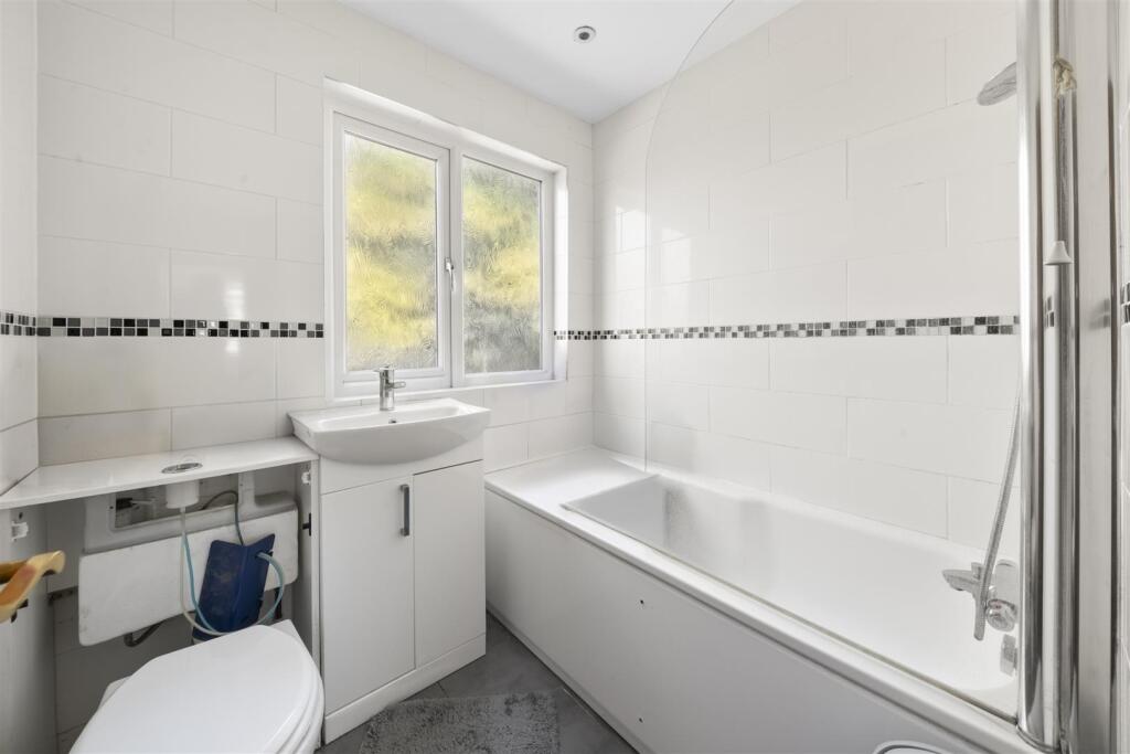 House in Southall - View 5