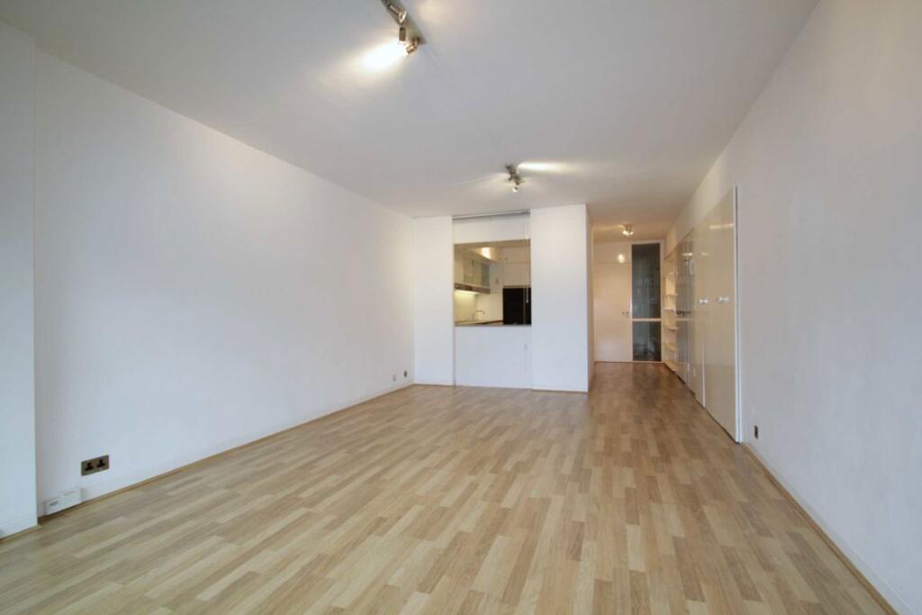 Apartment in London - View 3
