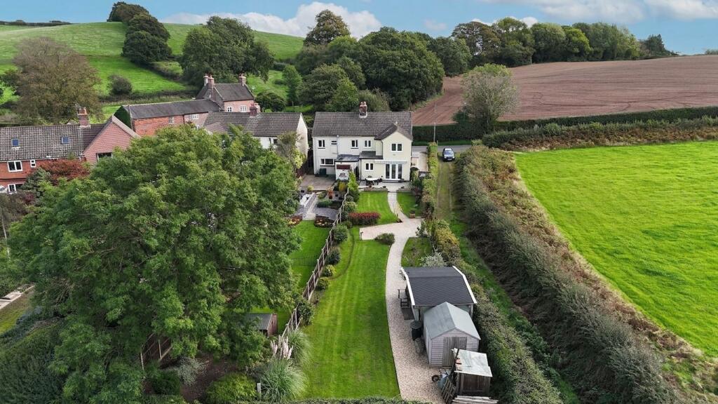 House in Stoke-on-Trent - View 4