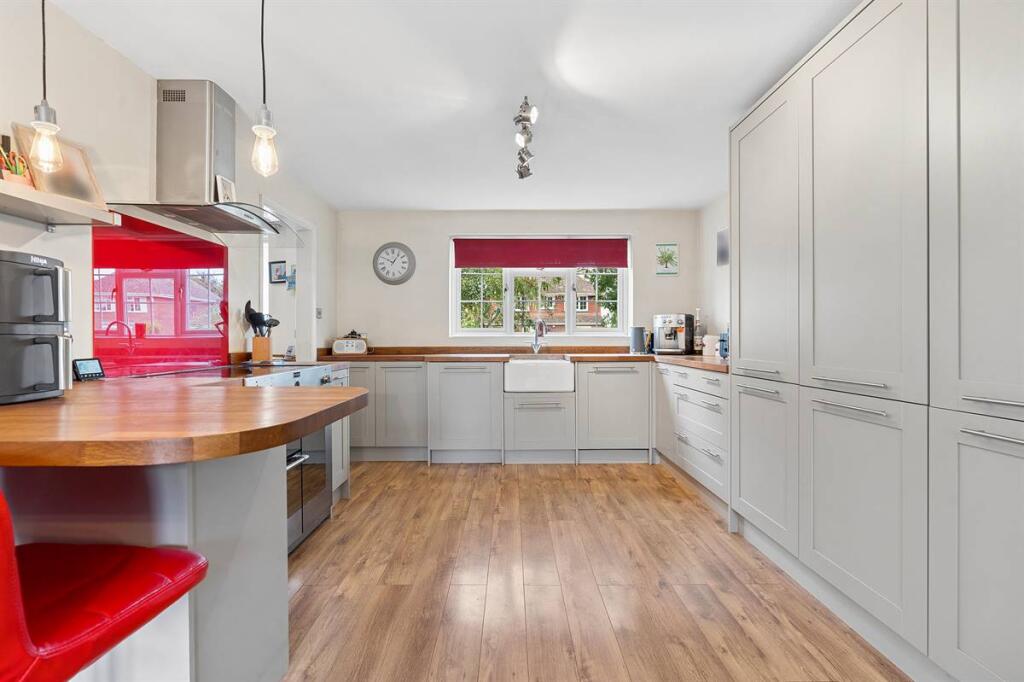 House in Canterbury - View 4