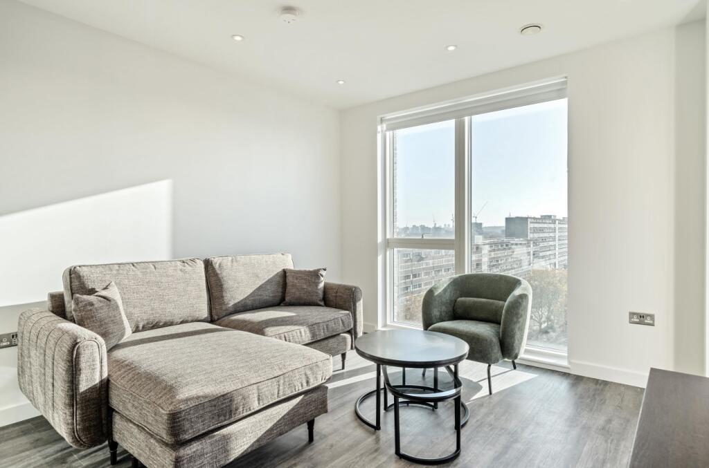 Main image of property: 64 Thurlow Street, London, SE17