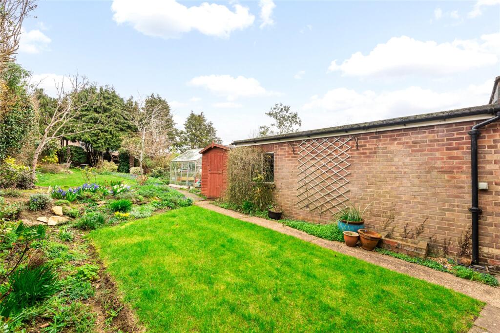 Trevor Drive, Bromham, Bedfordshire, MK43 photo 3