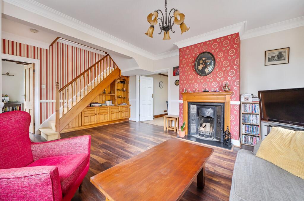 House in Reading, Emmer Green - View 2