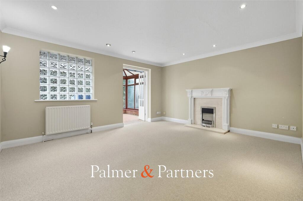 Hereford Court, Holland-on-Sea, Clacton-on-Sea, Essex, CO15 photo 4