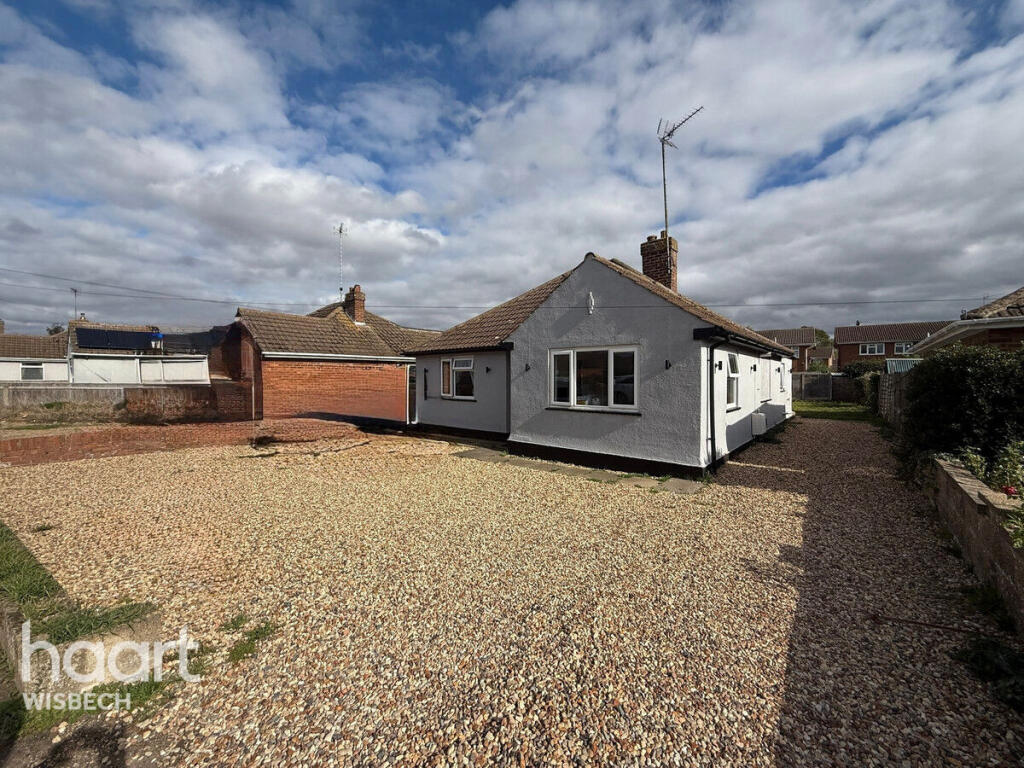 2-bed bungalow on Money Bank, Wisbech, £247,500