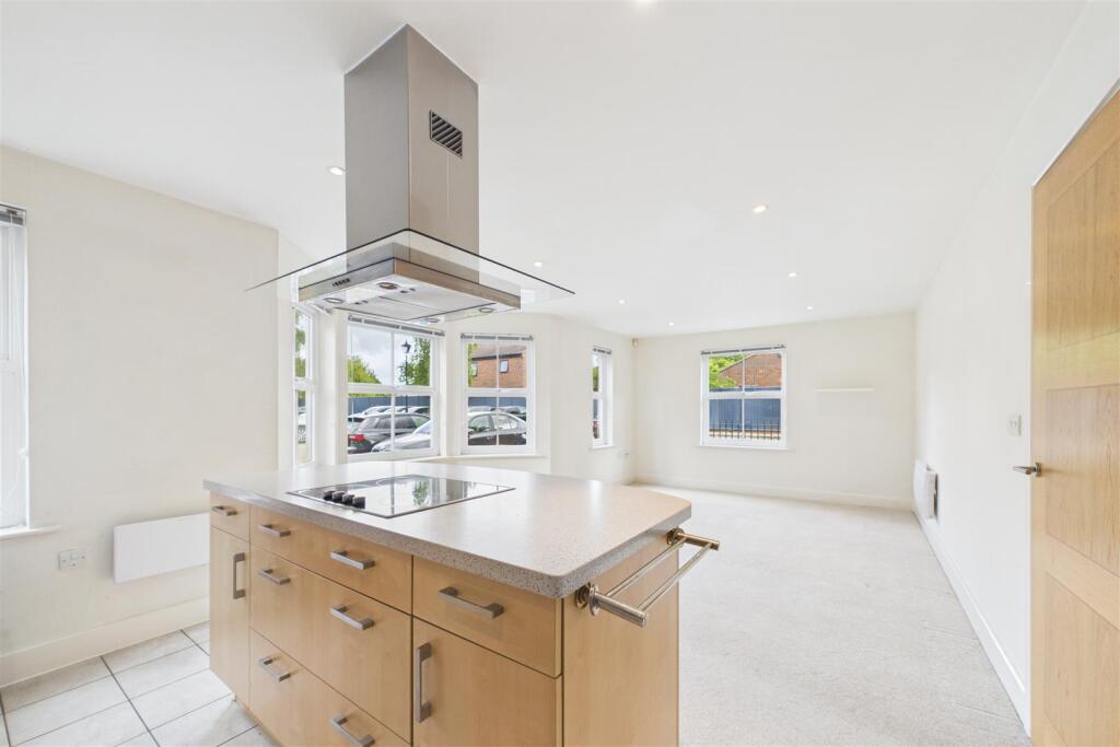 Apartment in Chichester, St James's - View 4