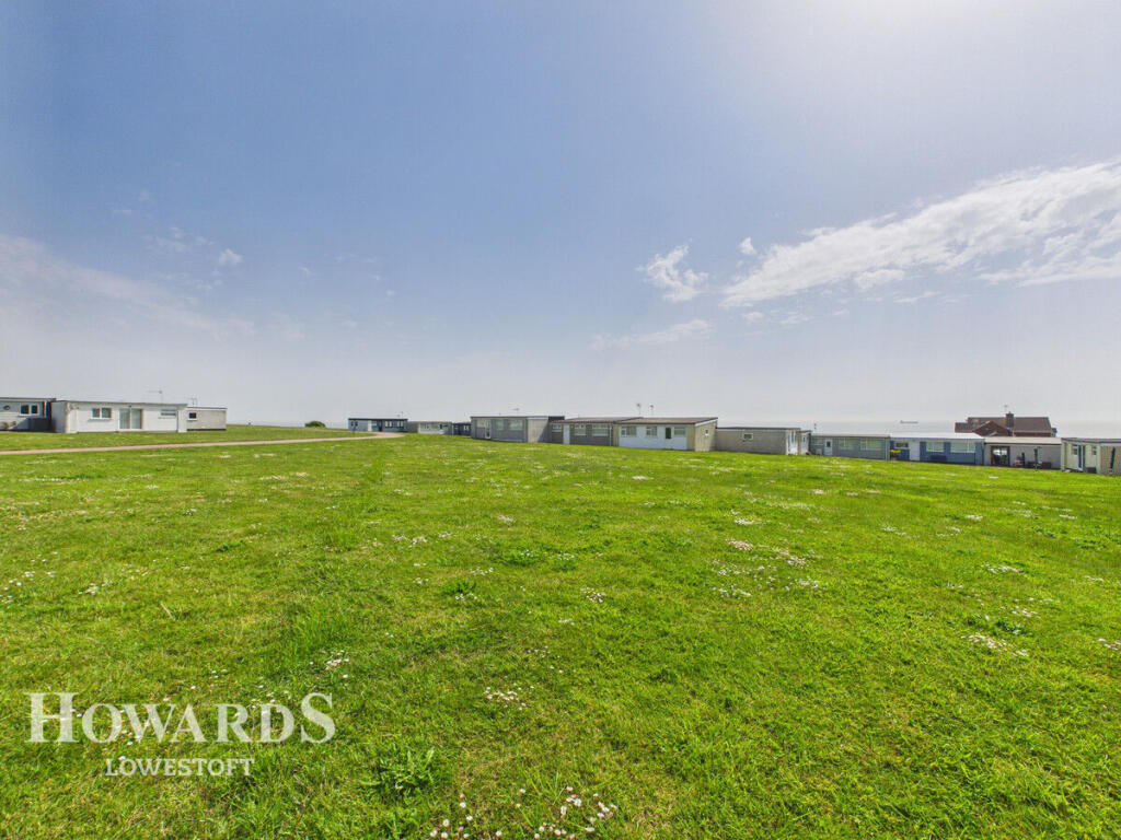 Seaview Estate Green Lane, Kessingland photo 4