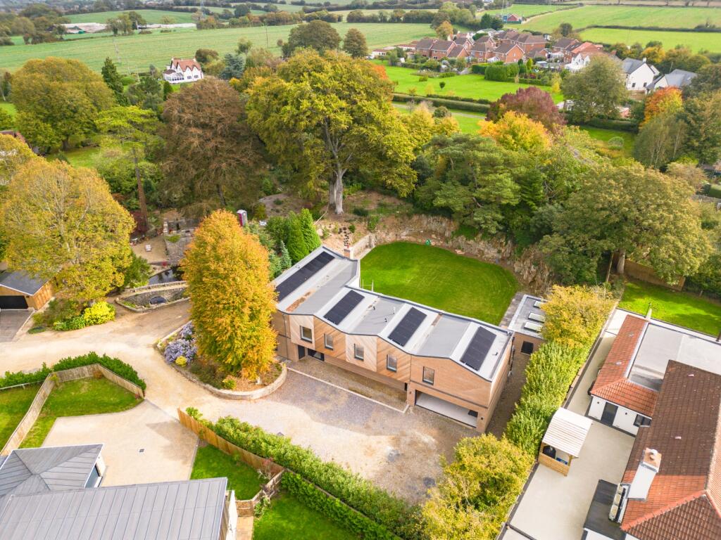 House in Bristol, Alveston - View 3