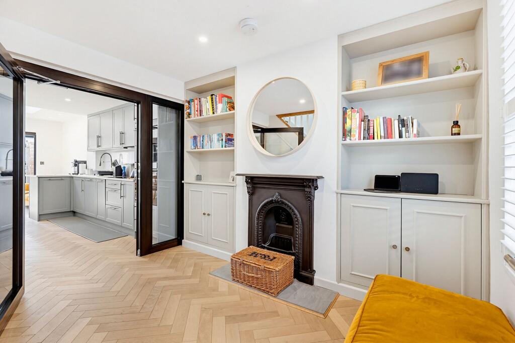 House in Elmbridge, Surrey - View 5