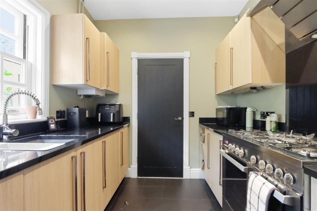 House in North East Derbyshire, Rattle, Ashover - View 5