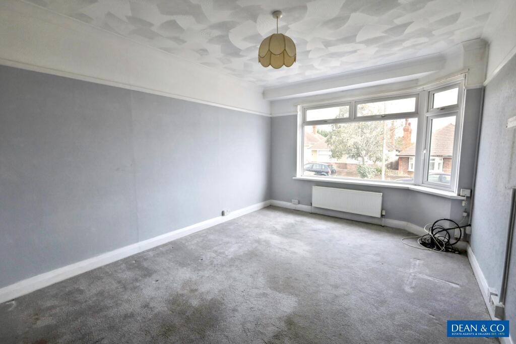 Meadway Crescent, Hove, Brighton & Hove photo 4