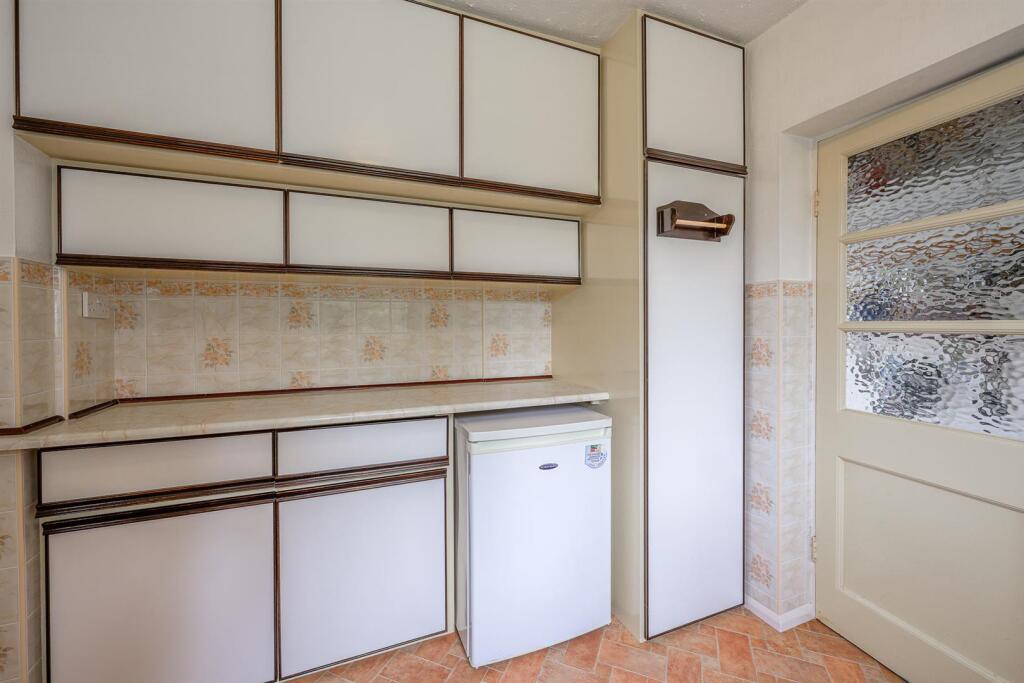 House in Dudley, West Midlands - View 5