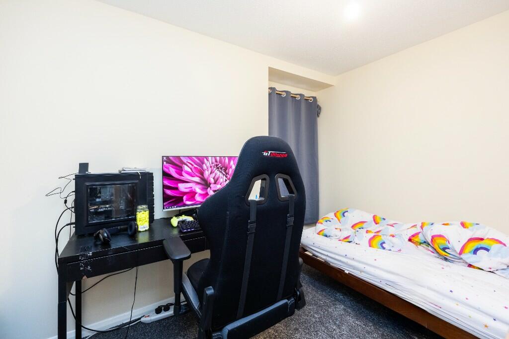 Apartment in London, Beckton - View 3