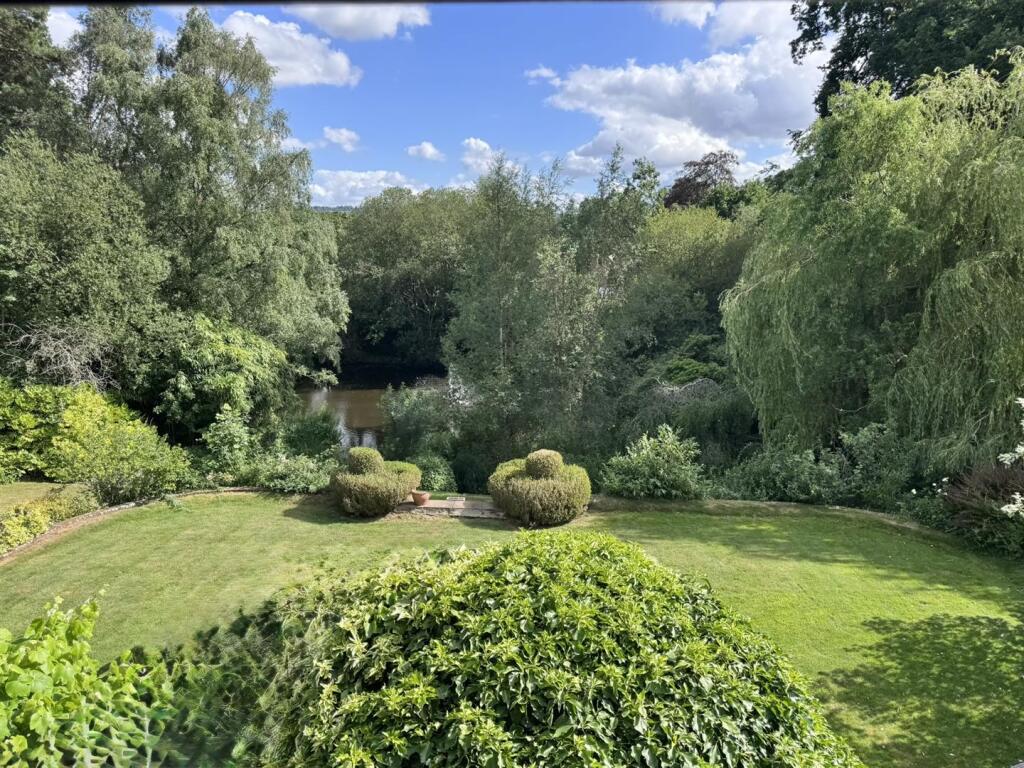 House in Basingstoke and Deane, East Woodhay - View 4