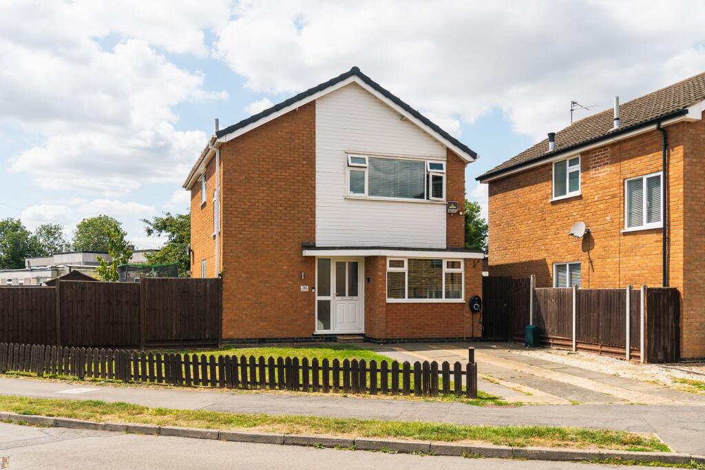 3-bed detached on 30 Batchelor Road, Fleckney, LE8, £315,000