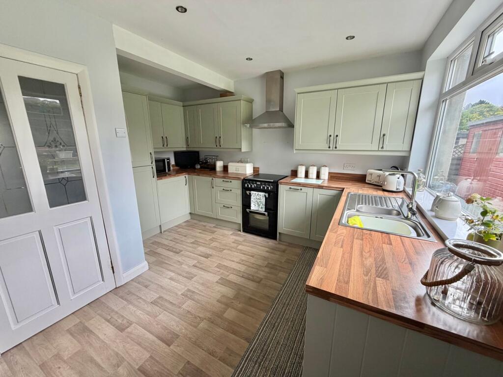 House in Bradford - View 5