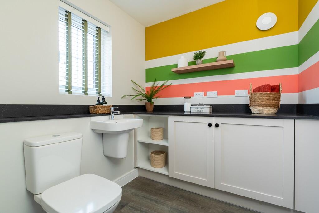 House in Milton Keynes, Far Bletchley, West Bletchley - More