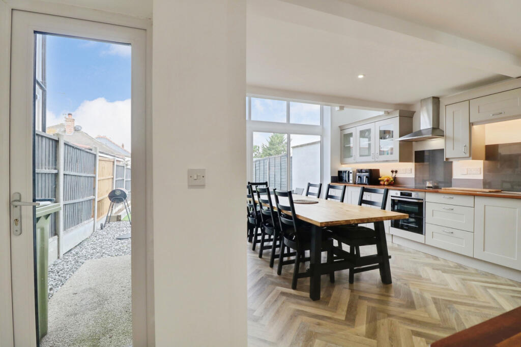 House in Southend-on-Sea - View 5