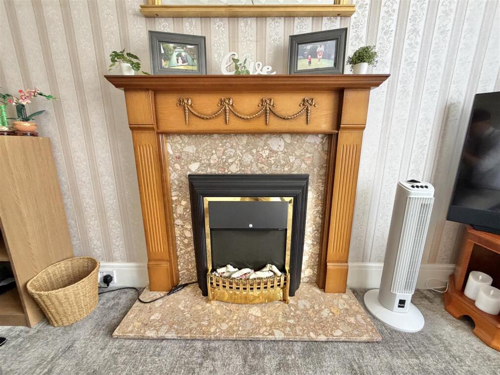House in Clacton-on-Sea, Great Clacton - More