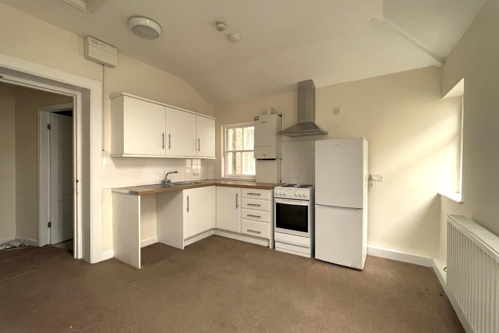 Flat 1a, 17 St. Hildas Terrace, Whitby, North Yorkshire, YO21 3AE photo 2