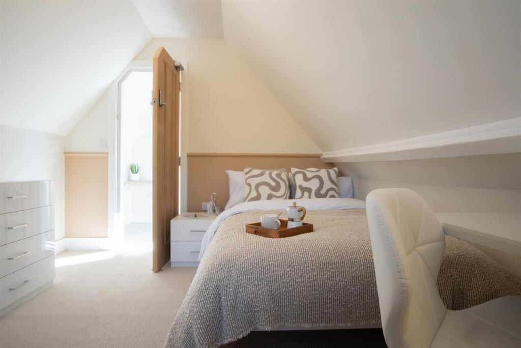 Main image of property: Fishponds Road, Bristol