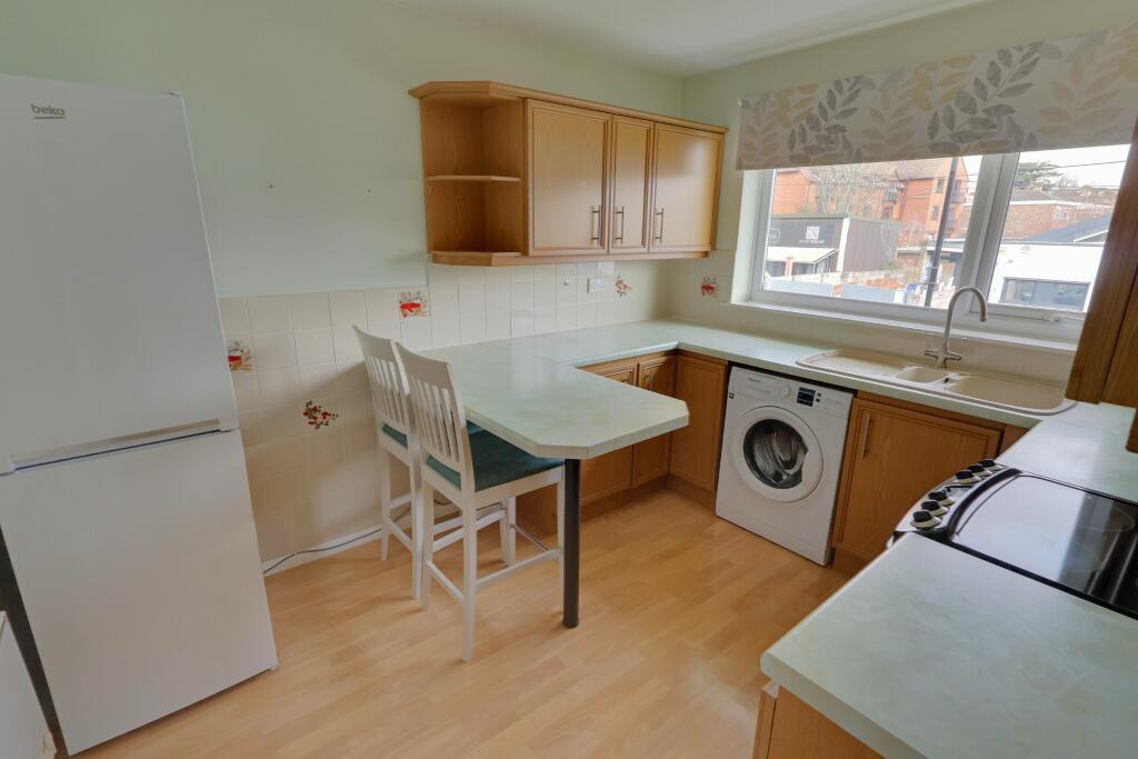 Dymott Close, Shirley, Southampton photo 5