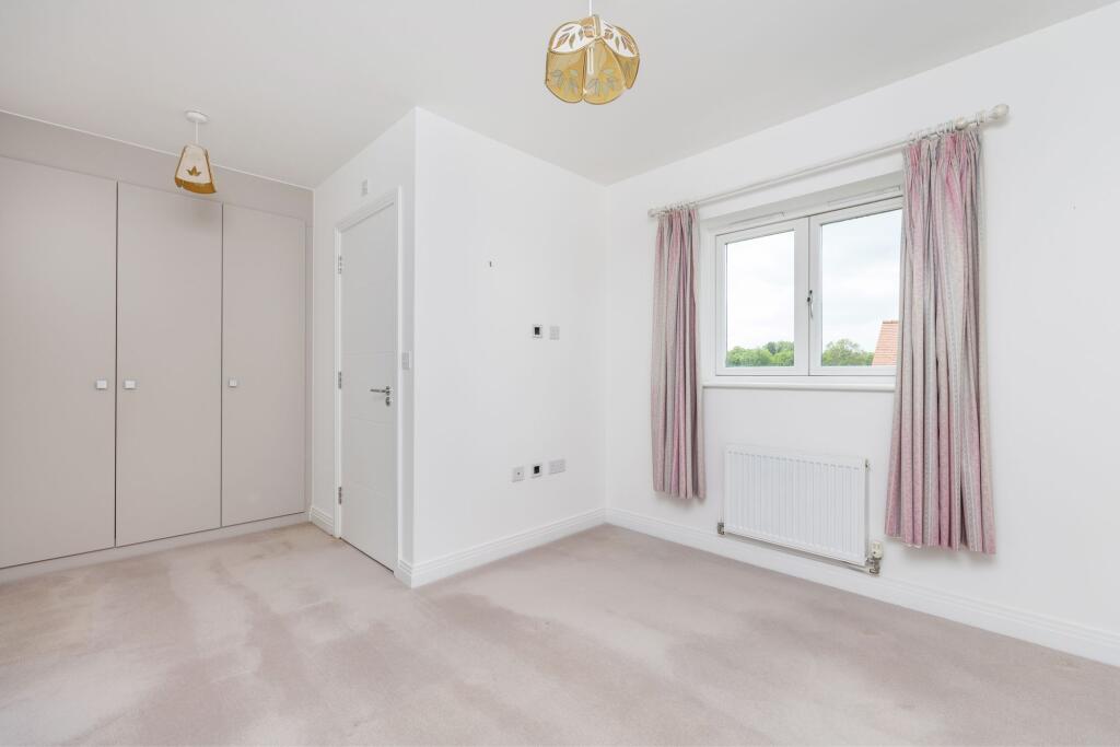 House in Southampton - More