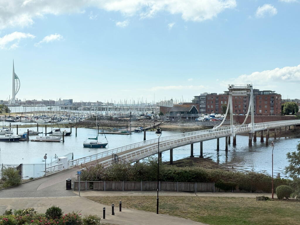 Apartment in Gosport, Hampshire - View 2