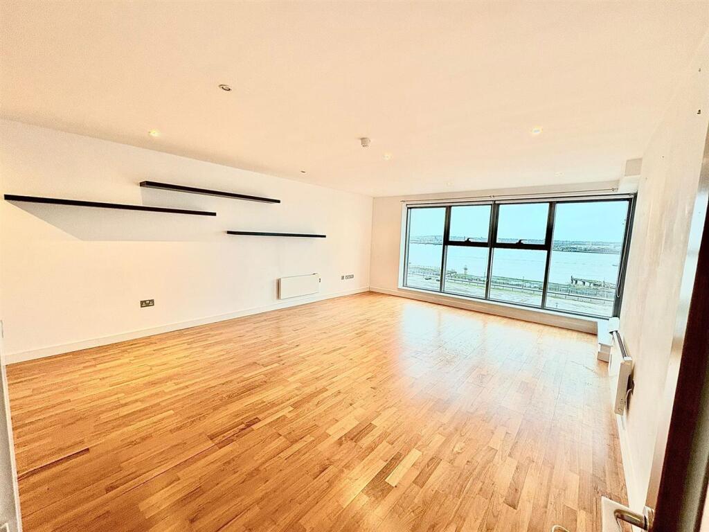 Apartment in Liverpool - View 3