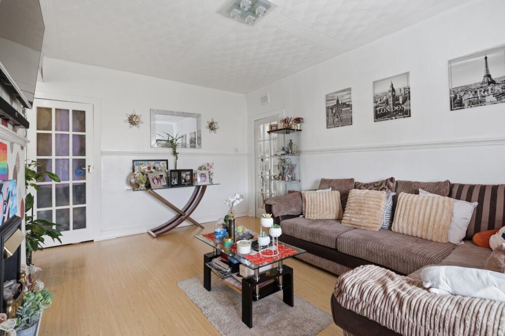 Apartment in Glasgow - View 3