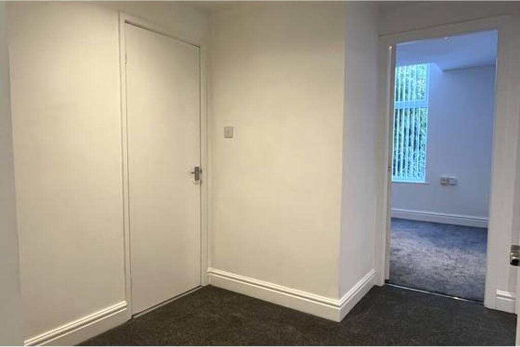 Apartment in Wirral, Liverpool City Region - More