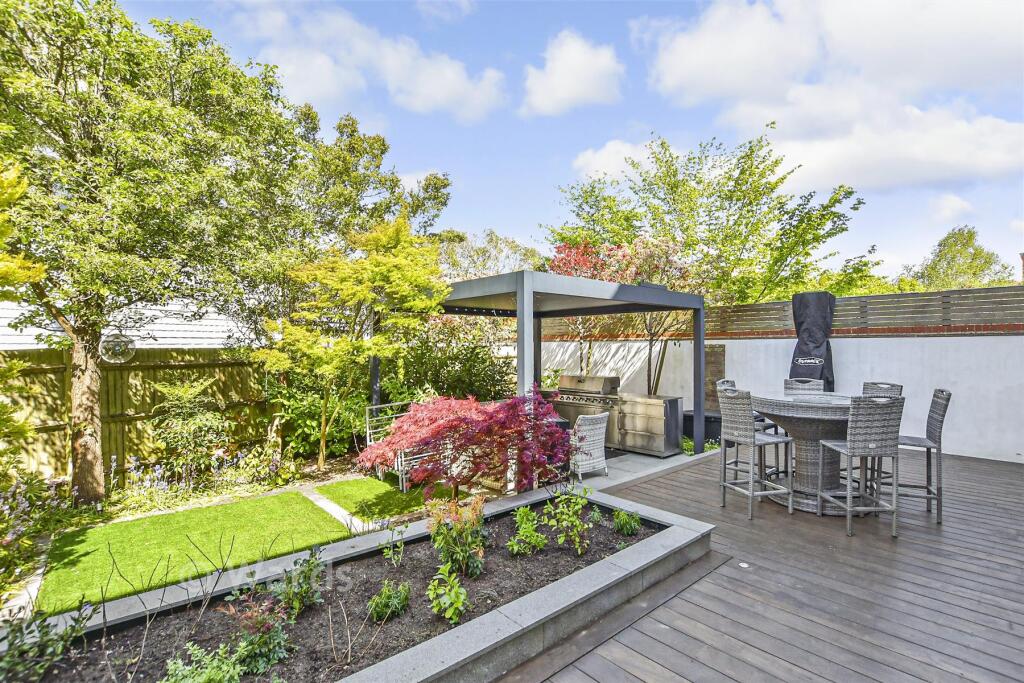 Beachamwell Drive, Kings Hill, Kent - View 5