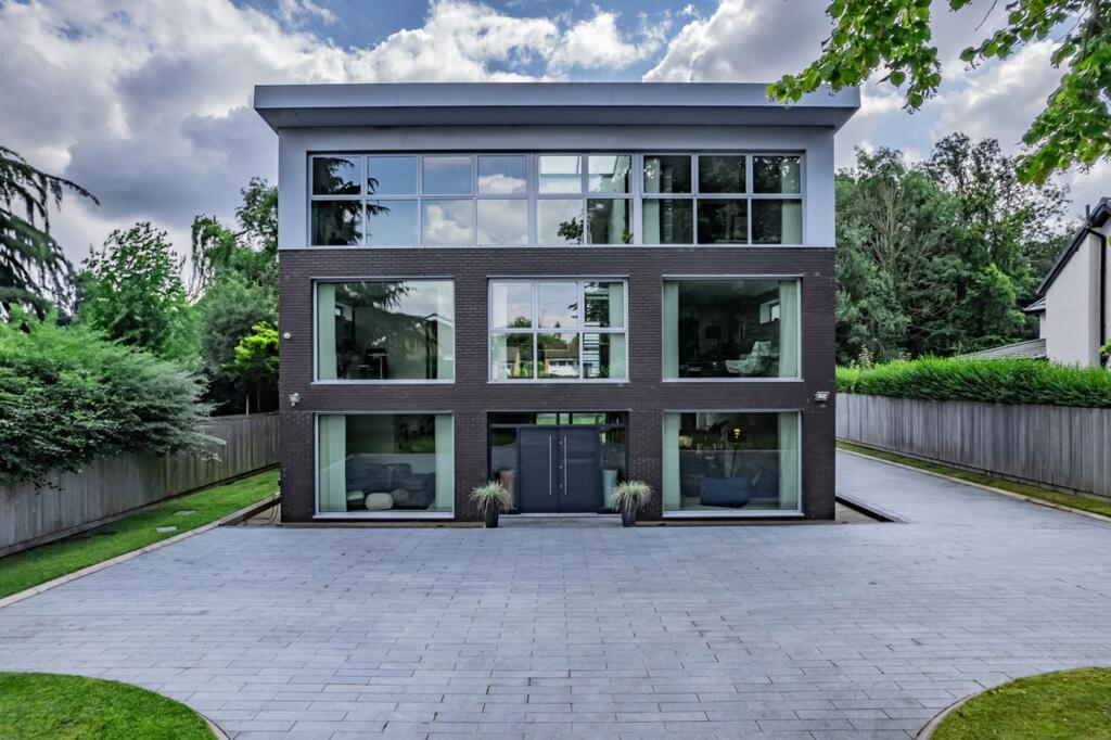 House in Stockport - View 5