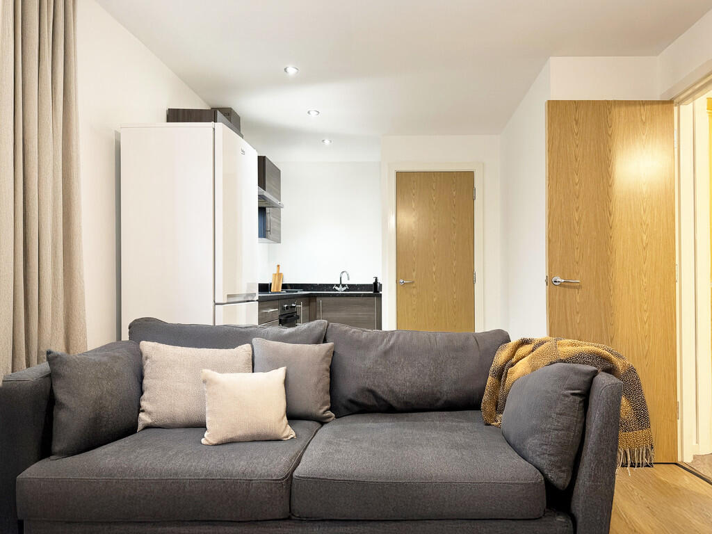 Apartment in Stockport, Heaton Norris, The Four Heatons - View 2