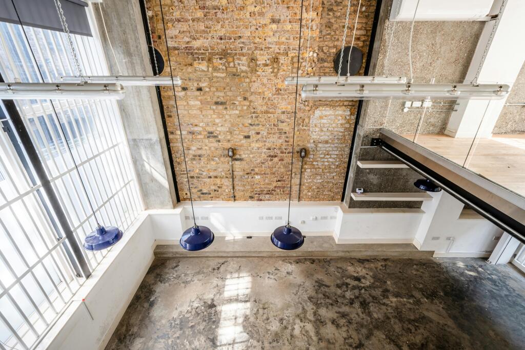 Mentmore Terrace 3B NEW - 16.jpg