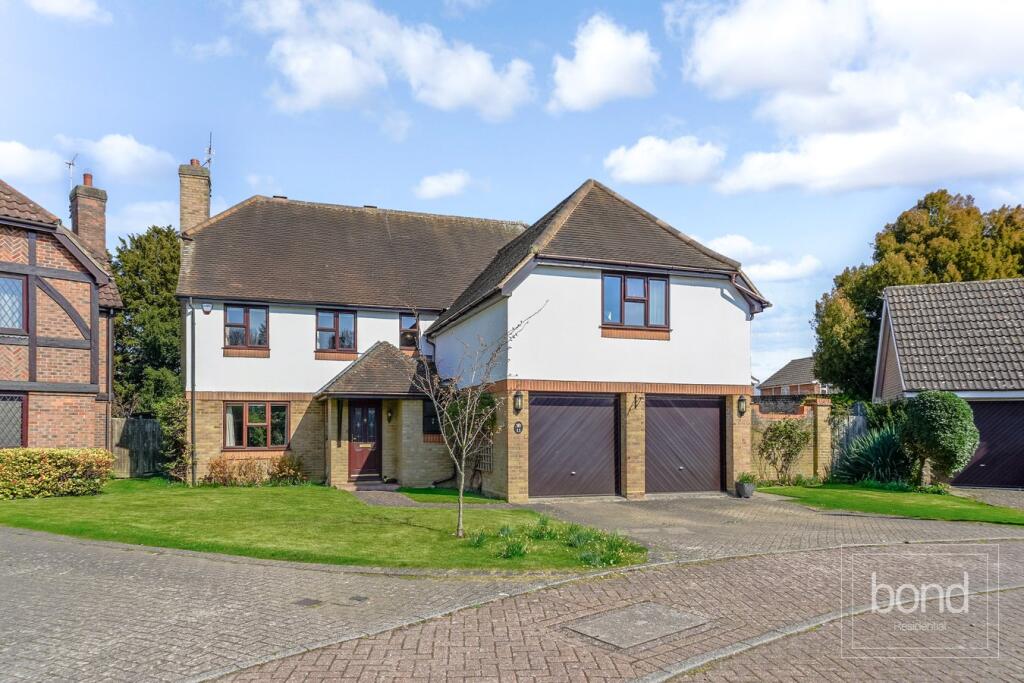 5-bed detached on Springfield Place, Chelmsford, CM1, £990,000