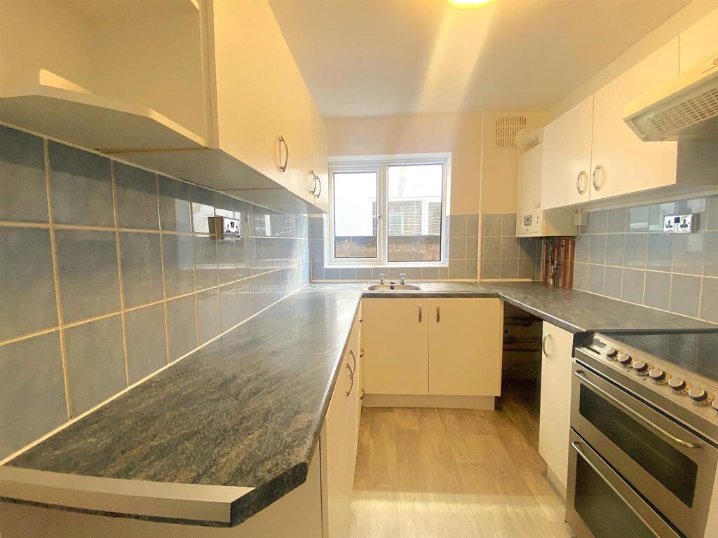 Apartment in Tonbridge - View 5
