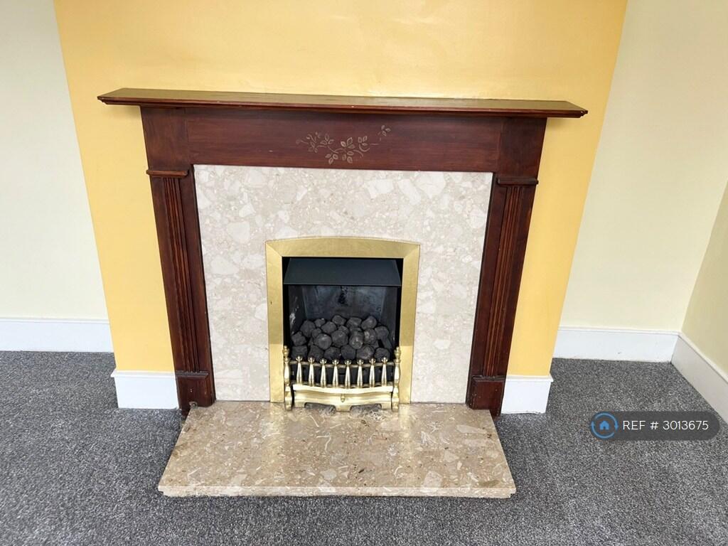Apartment in London, Leytonstone - View 5
