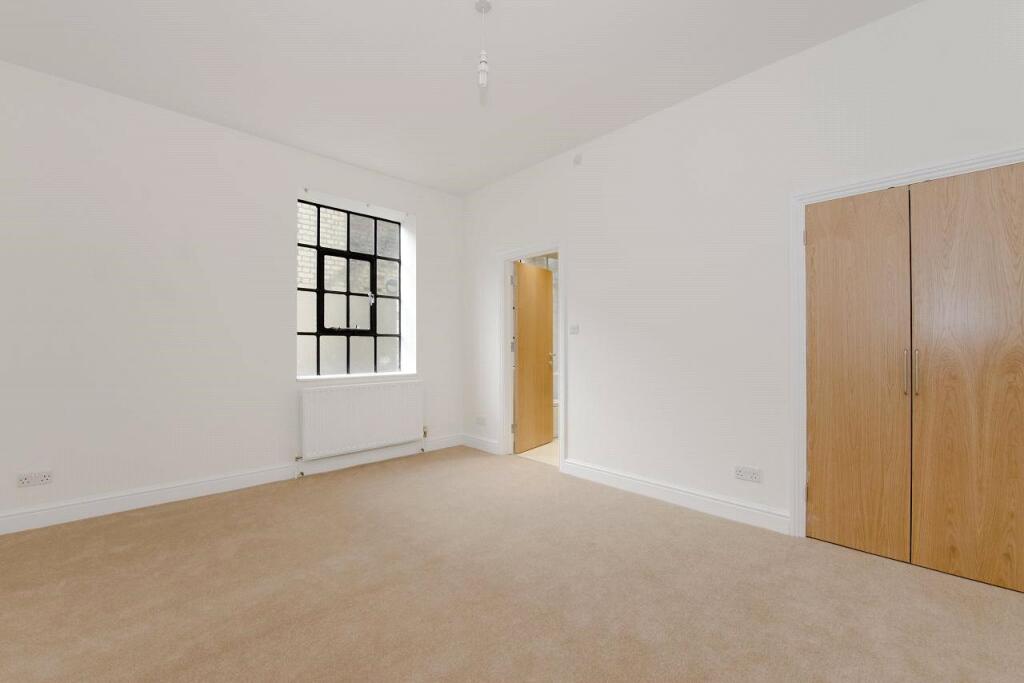 Apartment in London - View 4