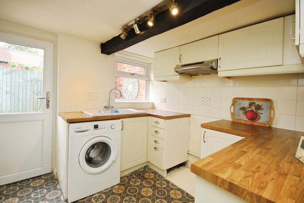 House in Lincoln - View 3