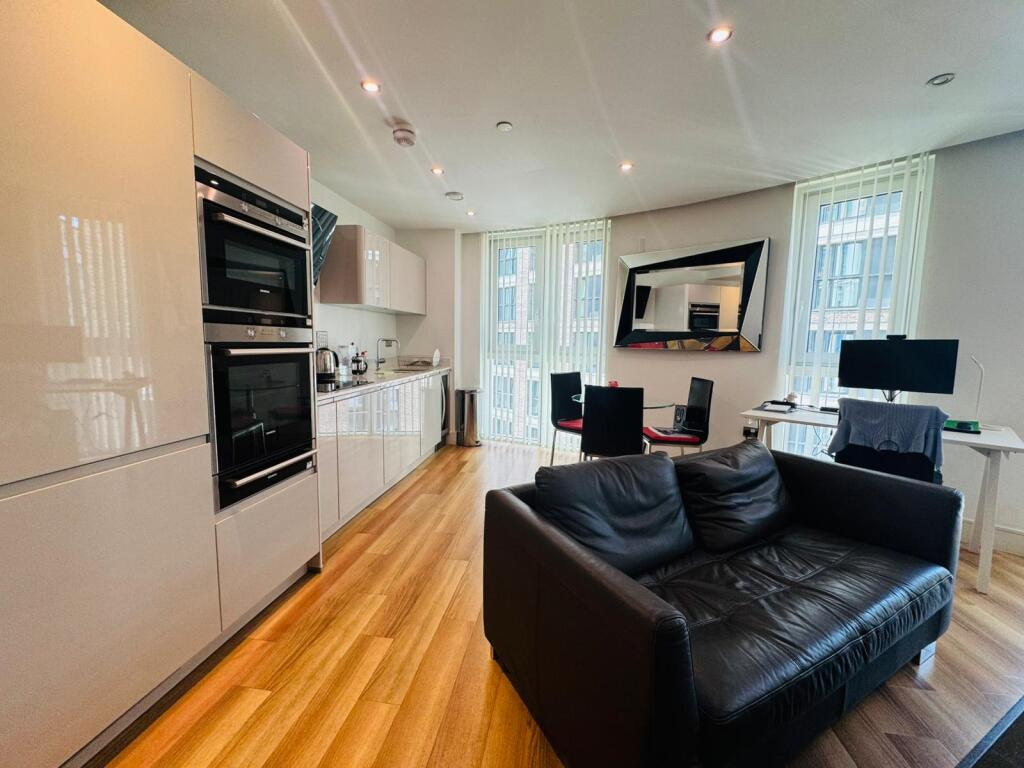 Apartment in London - View 4