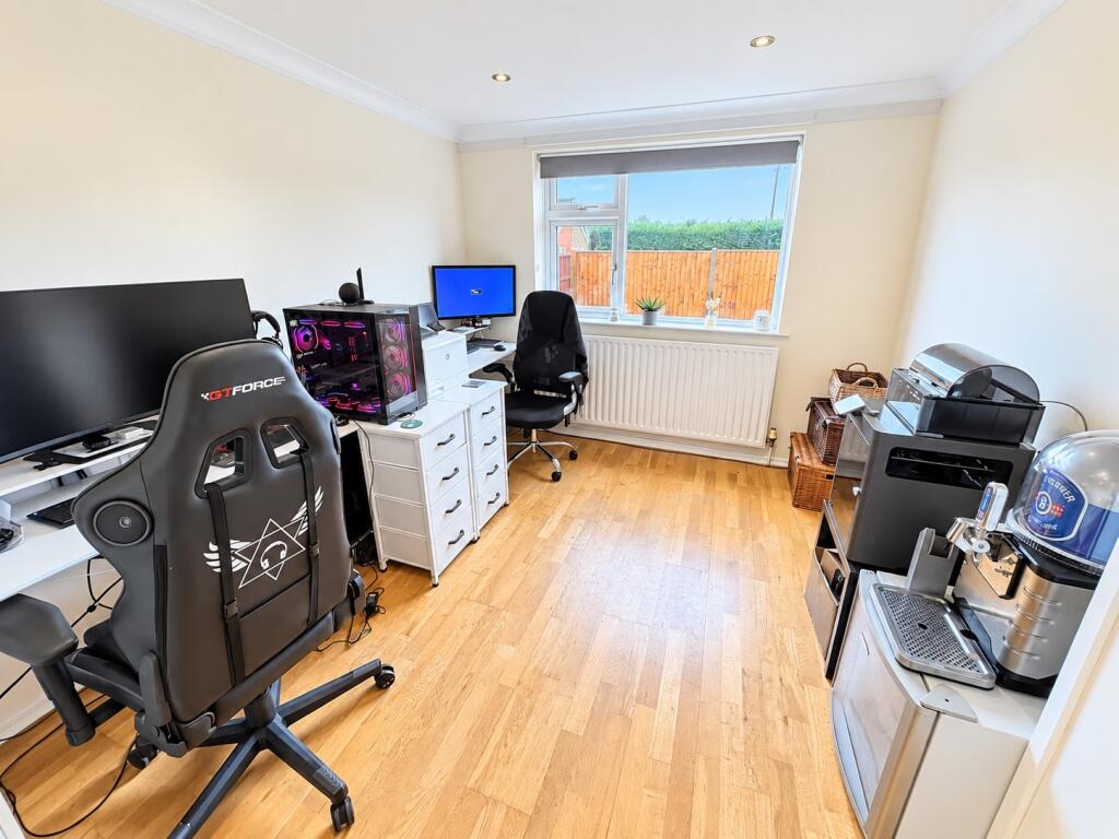 House in North Kesteven, Washingborough - View 5