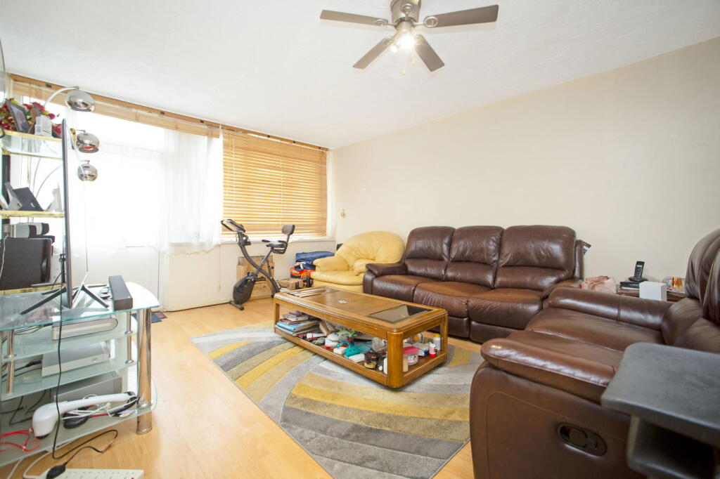 4-bed flat on East Surrey Grove, London, SE15 , £500,000