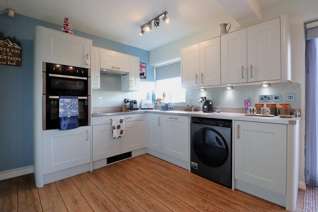 Deacons Way, Monk Bretton Barnsley, S71 photo 5